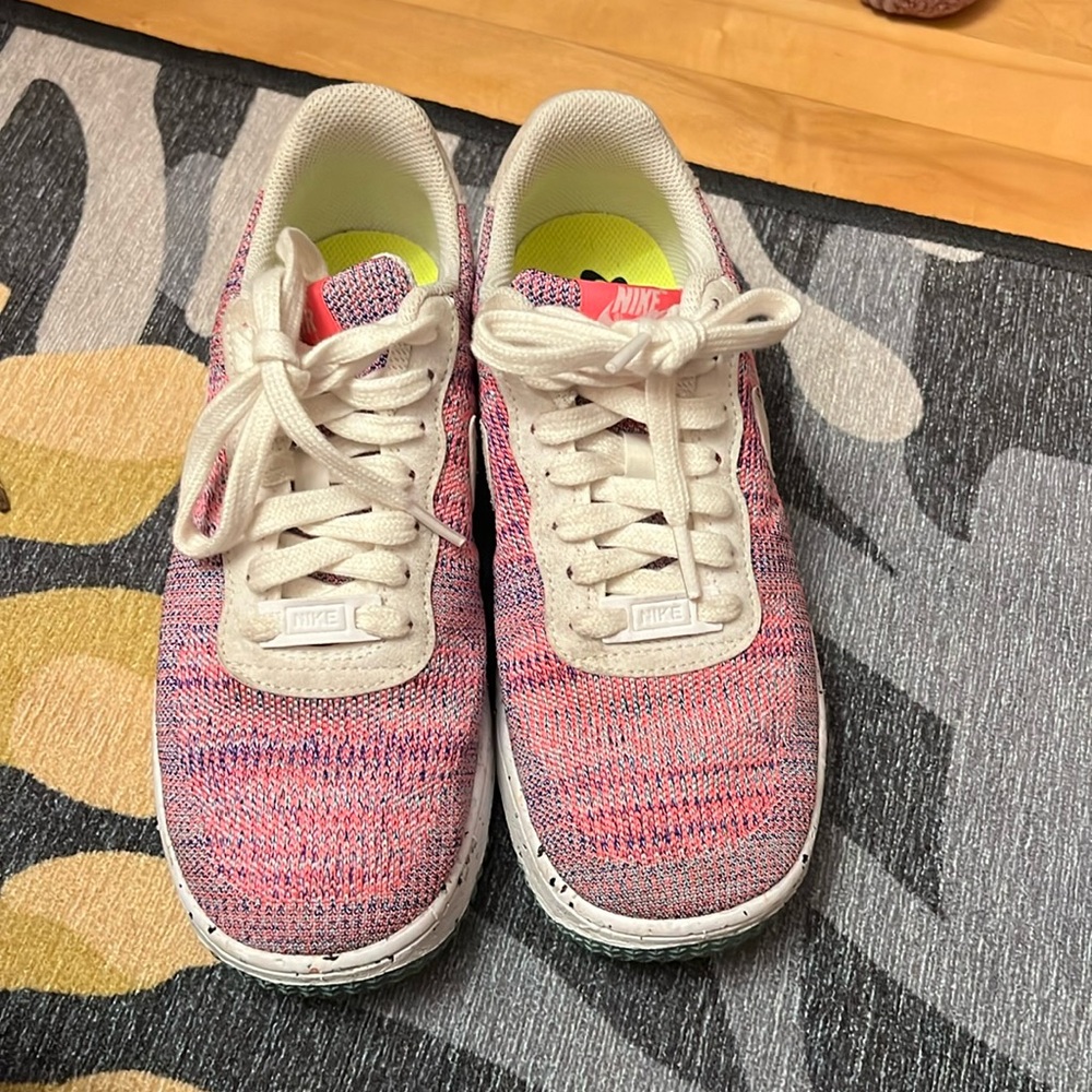 Nike flynit Air Force ones. Women’s 7.5